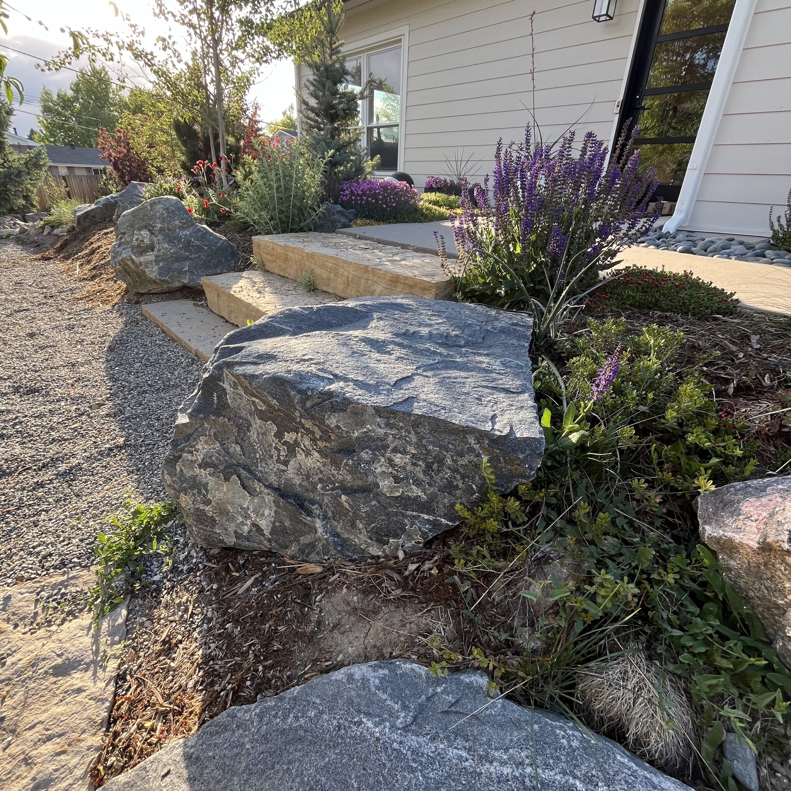 Buff flagstone steps Arvada